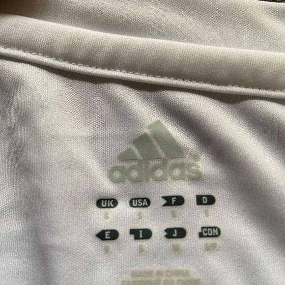 Adidas top size S - Picture 3 of 5